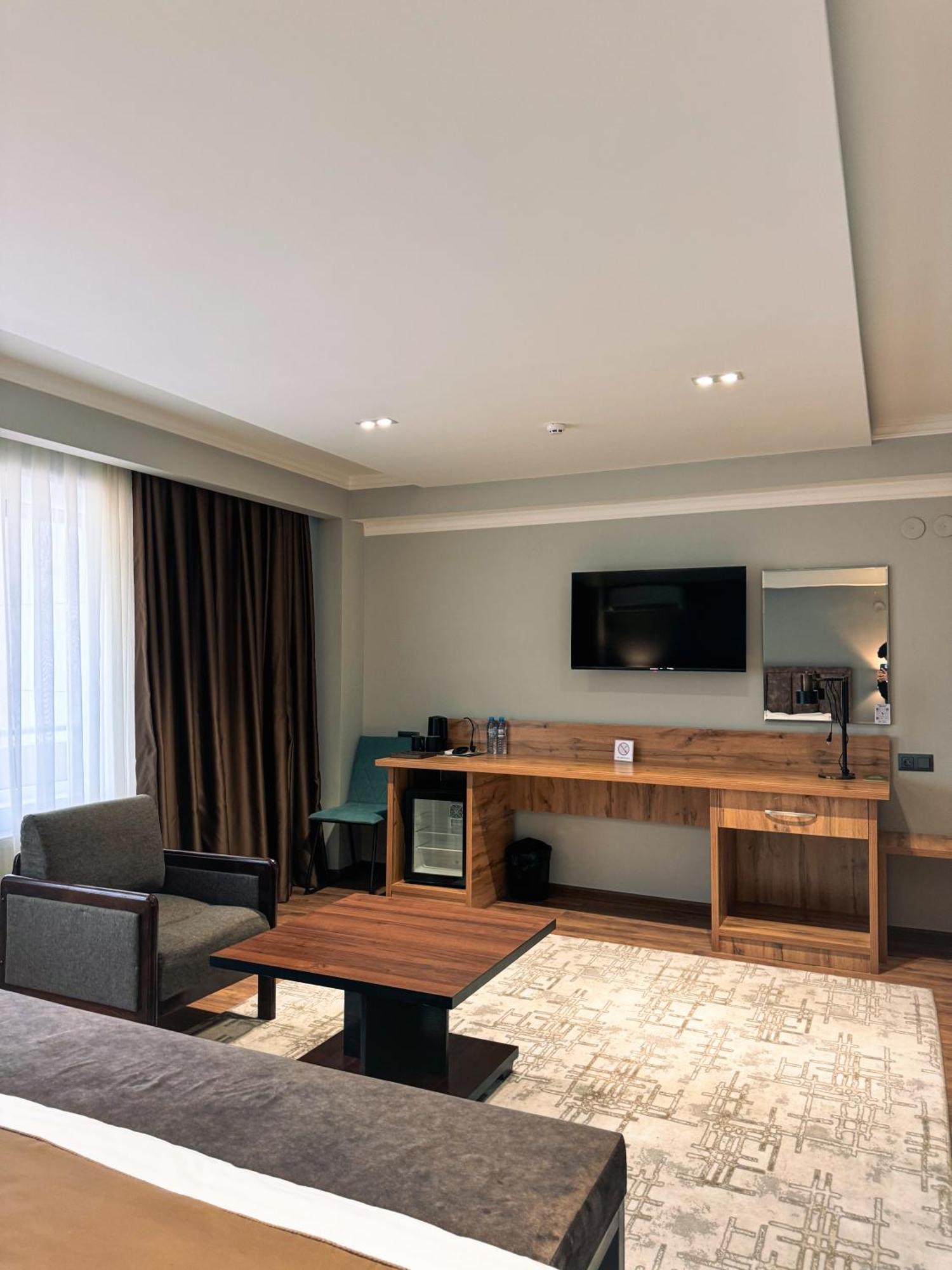 Ziyorat Luxury Hotel Fergana Exterior foto