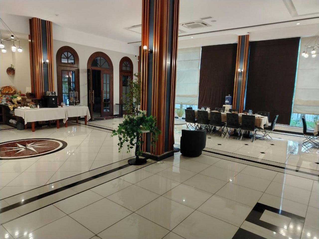 Ziyorat Luxury Hotel Fergana Exterior foto