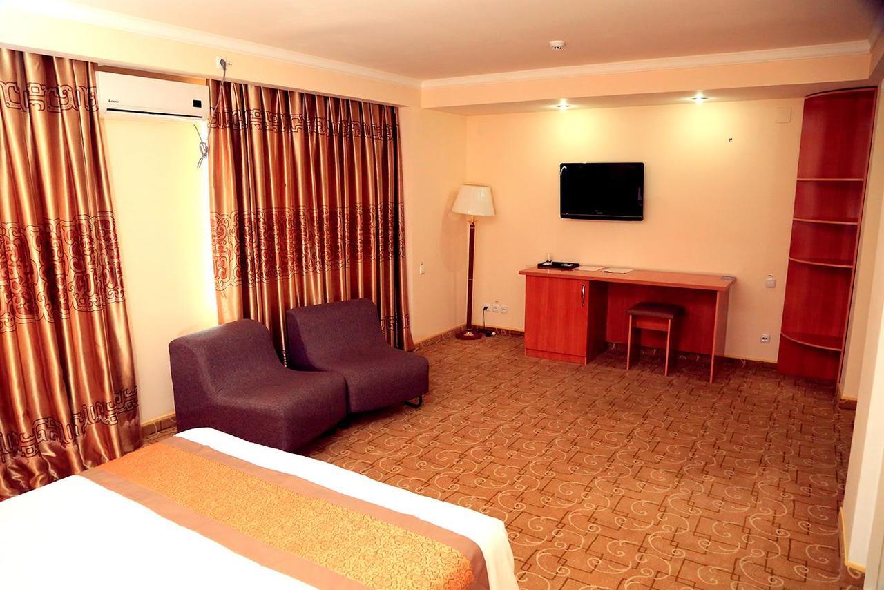 Ziyorat Luxury Hotel Fergana Exterior foto